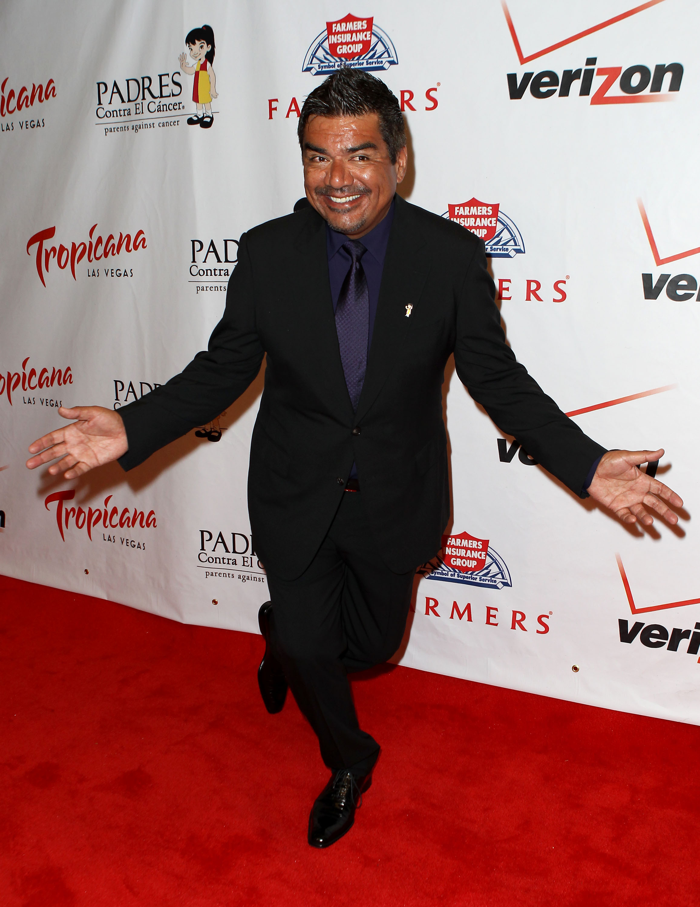 Eva Longoria and George Lopez host Padres Contra El Cancer Annual Gala  | Picture 103843